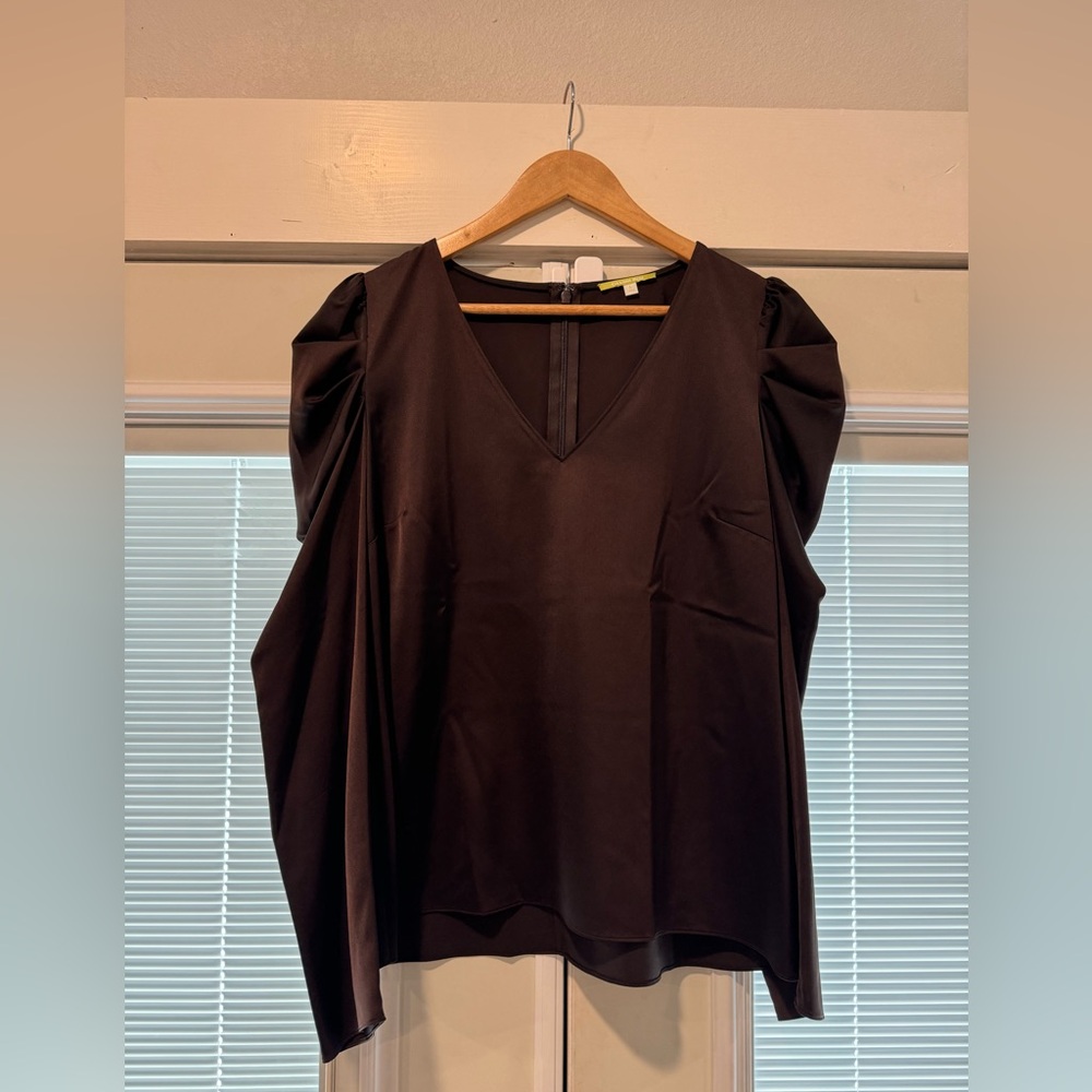Gianni Bini Puff sleeve top